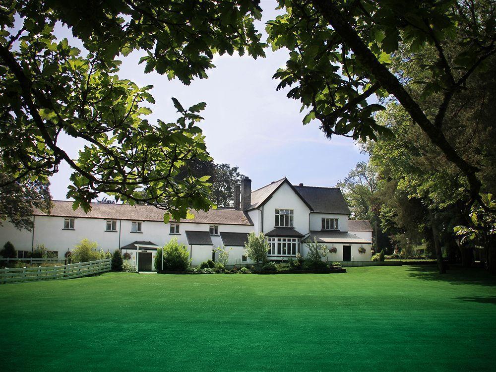 Llechwen Hall Guest House Pontypridd Exterior photo