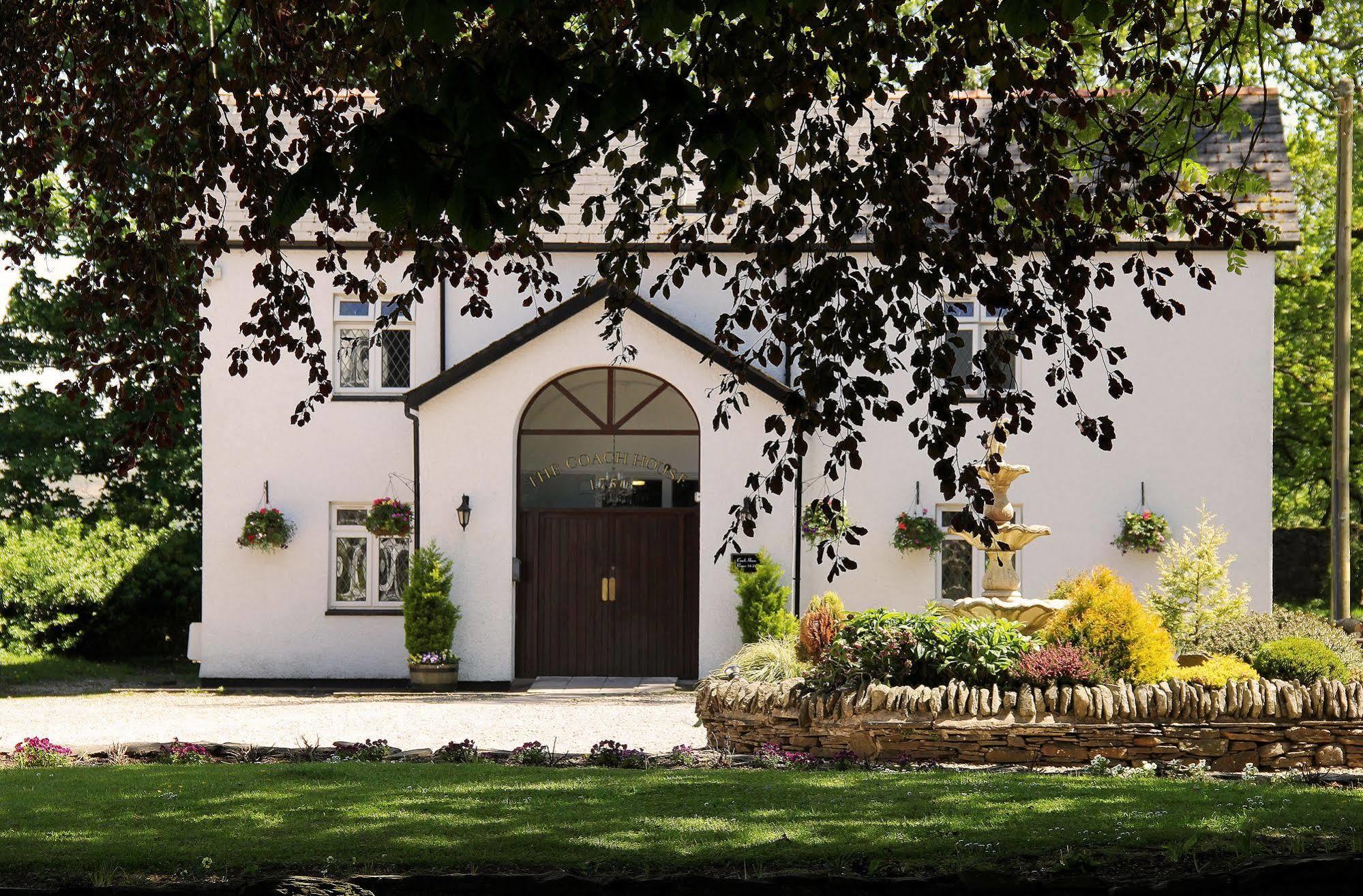 Llechwen Hall Guest House Pontypridd Exterior photo